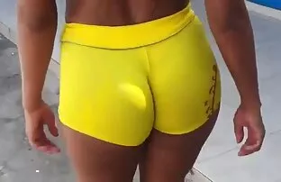 انظر إلى أفلام أجنبية إباحية مؤخرة الفتاة.