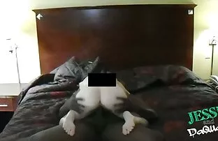 الحمار افلام اباحية اجنبية كاملة كبيرة مصمم تشارك في ممارسة الجنس الشرجي مع رجل أسود على الأريكة