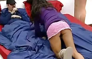 فتاة في مواقع افلام اباحية اجنبية تنورة زرقاء جنيه كس مع دسار على كاميرا ويب