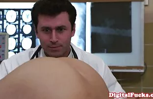 شقراء ساخنة بريتاني باردو تمارس الجنس مع افلام اجنبيه اباحيه ممنوعه من العرض صديق في غرفة جميع