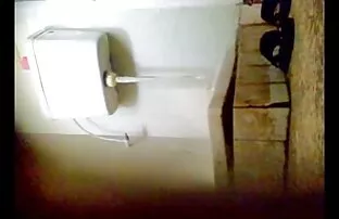 ناضجة شقراء يئن بصوت عال بينما أفلام أجنبية إباحية الجنس الشرجي على الأريكة