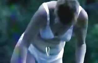 عارية كنت نموذج الملتوية مؤخرتها اباحيه اجنبيه في وسط الصحراء