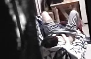 شابة سمراء الغش الزوجة على زوجها مع رجل أسود افلام سكس اجنبية اباحية على سرير مزدوج