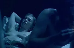 فتاة قراءة رسالة مواقع اباحية اجنبي المترهل صديقتها الديك