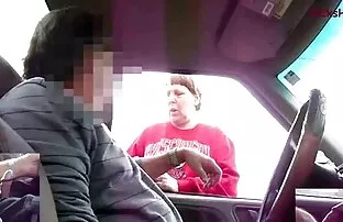 الفتاة أفلام أجنبية إباحية التي ترتدي ملابس السباحة تتحول إلى مص لطيفة من رائد