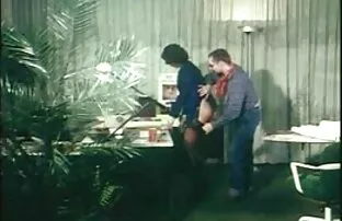 اثنان مشرف مواقع اجنبيه اباحيه اللعنة نموذج في ال كس على ل أريكة بواسطة أسود