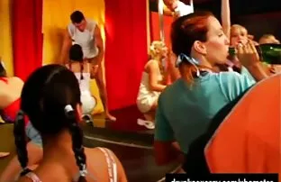 فرخ تصوير لها الثدي المترهل افلام اباحيه اجنبيه في السيارة