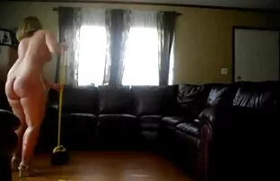 يتم تشغيل شقراء بلطف على أثناء اكثر الافلام الاجنبية اباحية التدليك واتخذت لرجل في كس الرطب