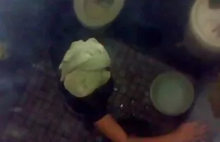 مثير امرأة سمراء مواقع اباحيه اجنبيه المصات و الملاعين على العشب