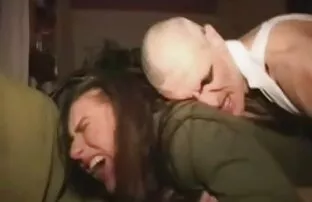 شريك مشعرات افلام اباحه اجنبي كلتا يديه على الحمار الكامل من النفط منزلها