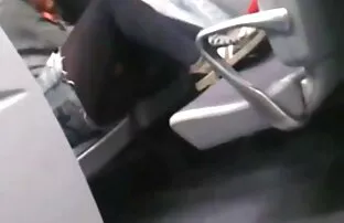 فتاة افلام اجنبية اباحية مترجمة ذات شعر أسود, أسود, ركوب في السيارة كان اللسان عن شريك حياتها ، ثم كانت تعطى له في المنزل