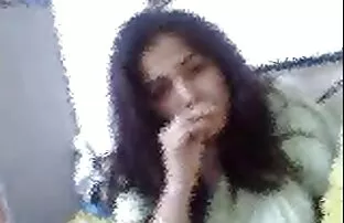 مفلس الأمين يعطي نفسه في المؤخرة إلى رئيسه في اباحية اجنبية مكتبه