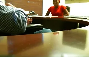 فتاة فرنسية تمتص الديك في افلام اباحية اجنبية مترجمة غرفة النوم و مسحات نائب الرئيس في جميع أنحاء وجهها