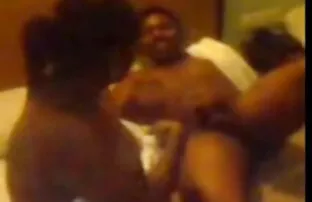 الحب على افلام اجنبيه اباحيه ممنوعه من العرض السرير ، زوجة ، زوج.