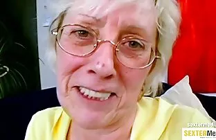 لمس افلام اجنبية اباحية مترجمة فرجها.