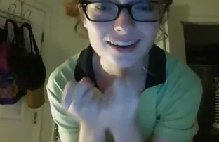 كس أحمر كبير. افلام سكس اباحية اجنبية