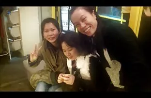 ملخص لكيفية رعاية جلد الوجه والخدين من العديد مشاهد اباحية من افلام اجنبية من النساء